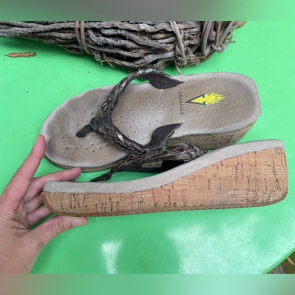 Volatile Platform Wedge Sandals - Picture 9 of 11